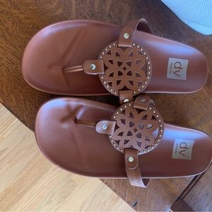 Womens EUC, Dolce Vita Pilar style sandal, brown